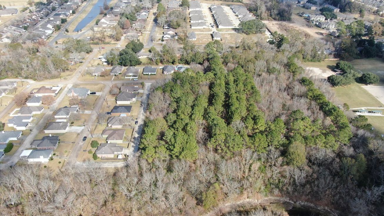 15746 Tiger Bend Road, Baton Rouge, LA 70817