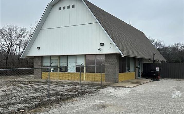 Pictures of Business for Sale, Retail property located at 13130 S US Hwy 71 Highway, Grandview, MO 64030 for sales - image #1