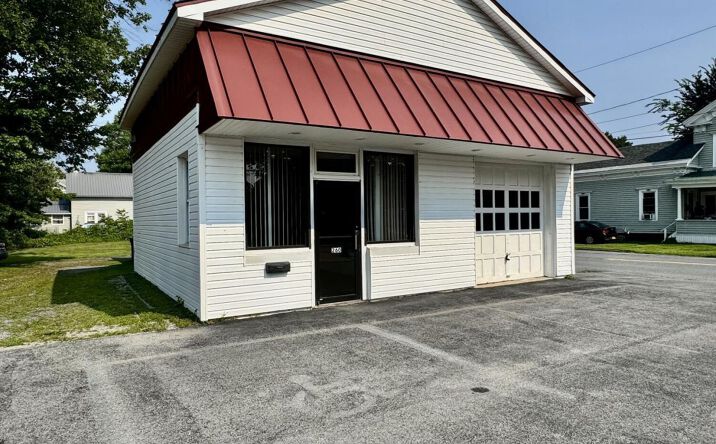 Pictures of Retail property located at 260 Broadway, Fort Edward, NY 12828 for sales - image #1
