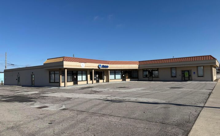 Pictures of Mixed Use, Retail, Office property located at 455 E Market Street, Tiffin, OH 44883 for sales - image #1