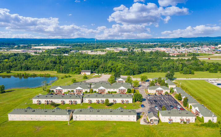 Pictures of Multifamily property located at 111 Erie Ct, Shepherdsville, KY 40165 for sales - image #1