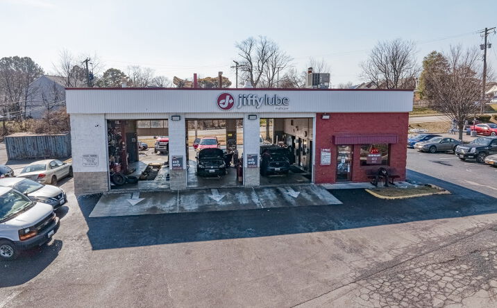 Pictures of Retail property located at 6319 Kenwood Ave, Rosedale, MD 21237 for sales - image #1