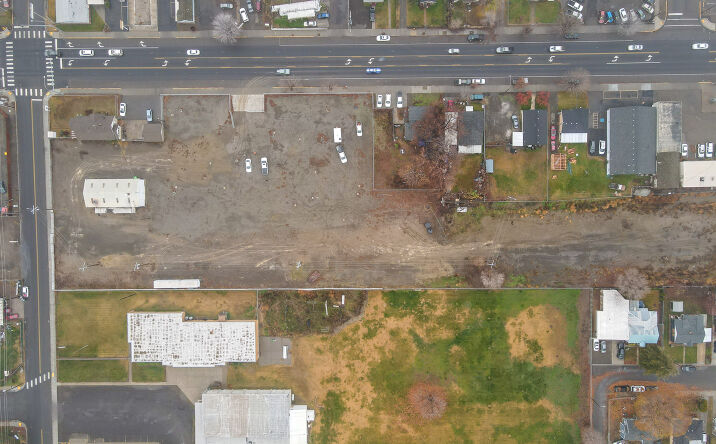 Pictures of Industrial property located at 501 E Wine Country Rd, Grandview, WA 98930 for sales - image #1