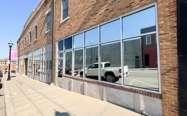 Pictures of Office property located at 509 W Olive St, Springfield, MO 65806 for sales - image #1