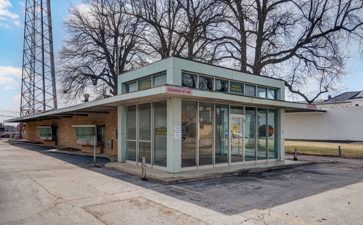 Pictures of Office, Retail property located at 532 E Walnut St, Springfield, MO 65806 for sales - image #1