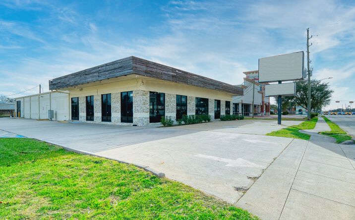 Pictures of Industrial, Mixed Use, Office, Retail property located at 13939 Westheimer Rd, Houston, TX 77082 for sales - image #1