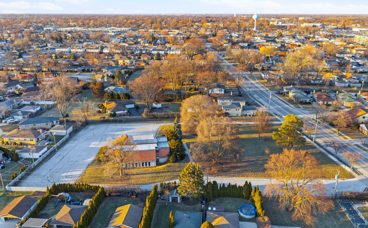 Pictures of Special Purpose property located at 8450 N Shermer Rd, Niles, IL 60714 for sales - image #1