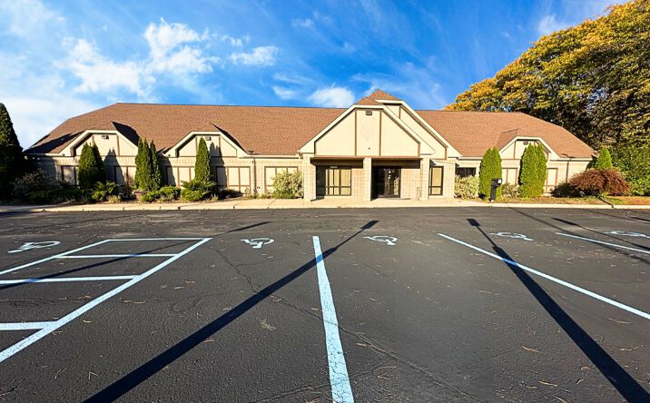 Pictures of Mixed Use, Office property located at 38000 Utica Rd, Sterling Heights, MI 48312 for sales - image #1