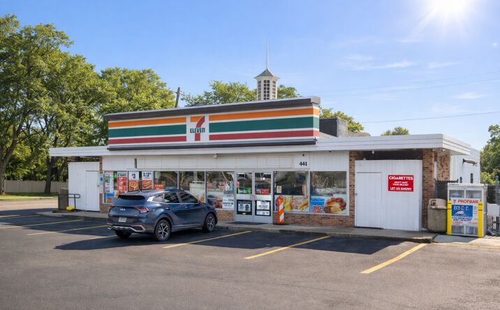 Pictures of Retail property located at 441 Alden Ave, Morrisville, PA 19067 for sales - image #1