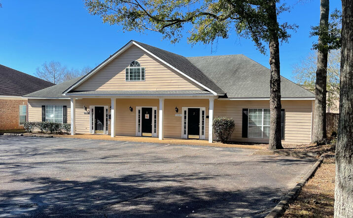 Pictures of Office property located at 6312 Piccadilly Square Dr, Mobile, AL 36609 for sales - image #1