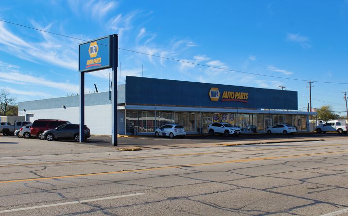 Pictures of Retail property located at 315 E Main St, Grand Prairie, TX 75050 for sales - image #1