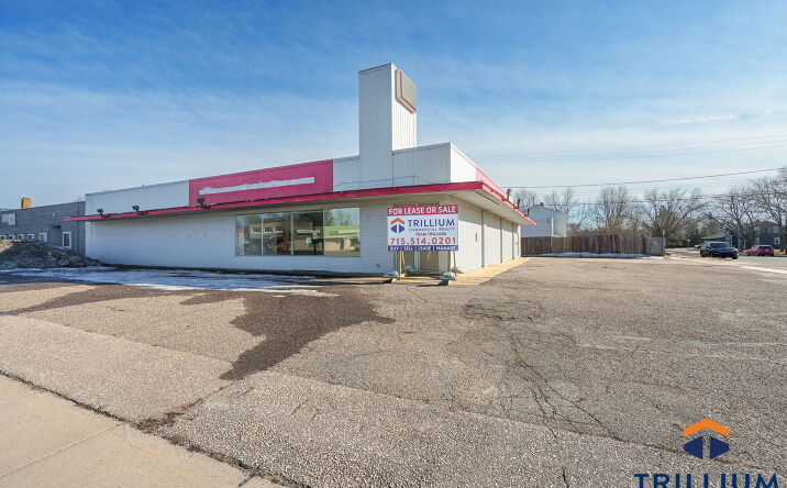 Pictures of Office, Retail property located at 1807 Brackett Ave, Eau Claire, WI 54701 for sales - image #1