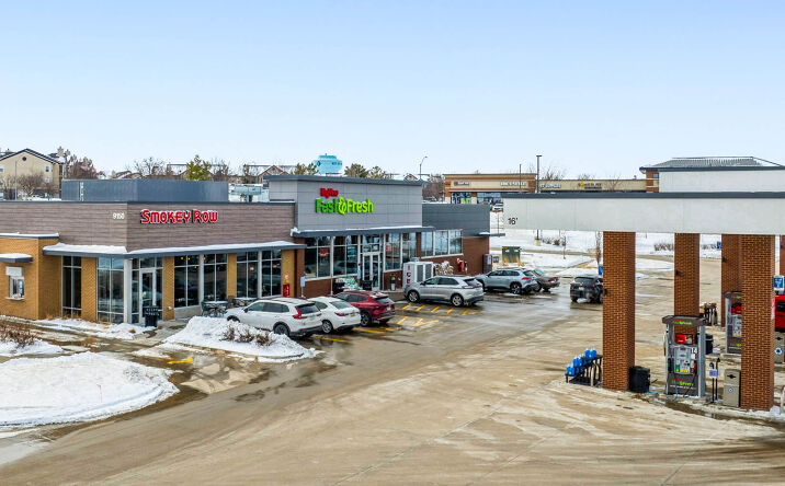 Pictures of Retail property located at 9150 SE University Ave, West Des Moines, IA 50266 for sales - image #1