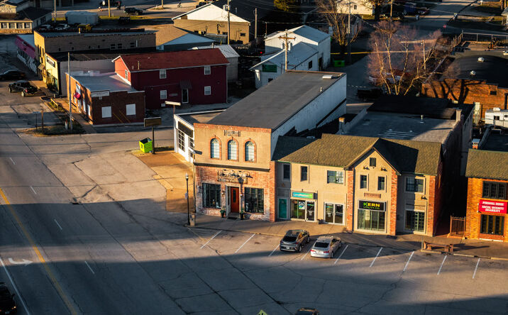 Pictures of Mixed Use, Multifamily, Office, Retail property located at 2 Camden Ct, Camdenton, MO 65020 for sales - image #1