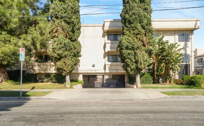 Pictures of Multifamily property located at 15329 Vose St, Los Angeles, CA 91406 for sales - image #1