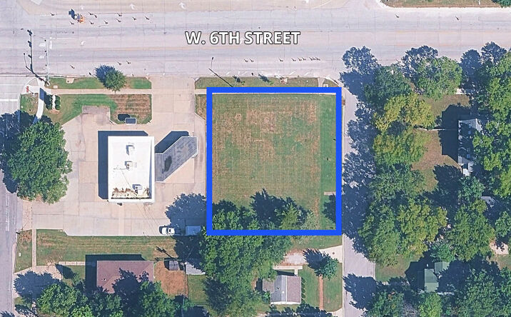 Pictures of Land property located at 1005 W 6th St, Lawrence, KS 66044 for sales - image #1