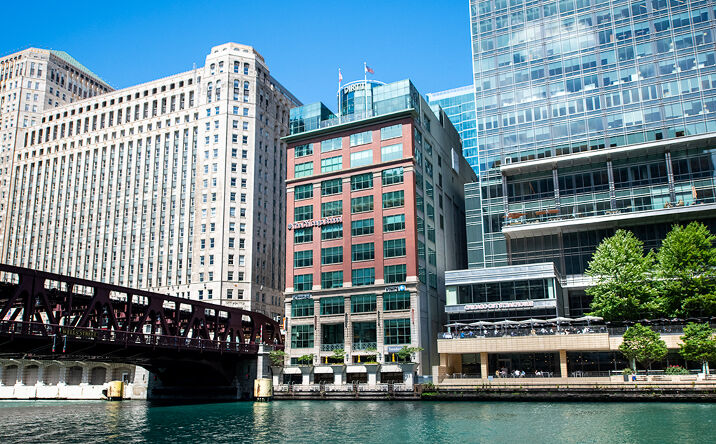 Pictures of Office, Retail property located at 325 N Wells St, Chicago, IL 60654 for sales - image #1