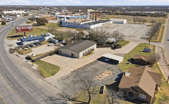 Pictures of Office property located at 2769 S Treadaway Blvd, Abilene, TX 79602 for sales - image #1