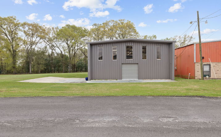 Pictures of Industrial property located at 212 Tubing Rd, Broussard, LA 70518 for sales - image #1