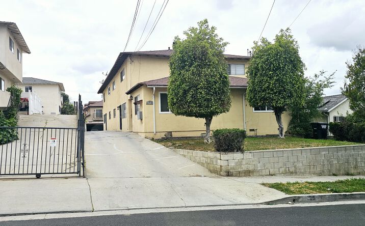 Pictures of Multifamily property located at 325 Russell Ave, Monterey Park, CA 91755 for sales - image #1