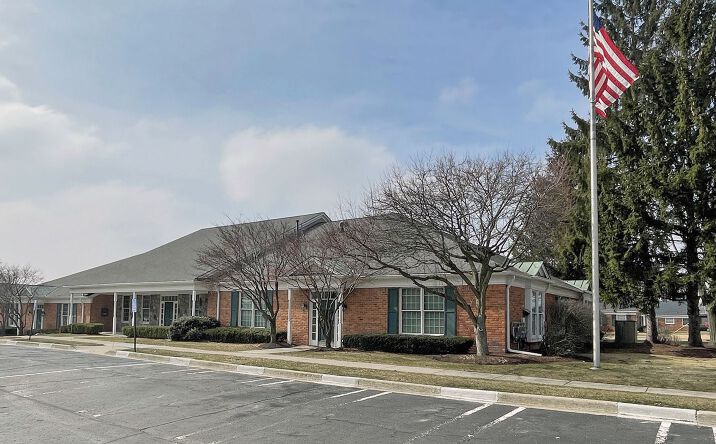 Pictures of Retail property located at 21599 W Eleven Mile Rd, Suite: #100, Southfield, MI 48076 for sales - image #1