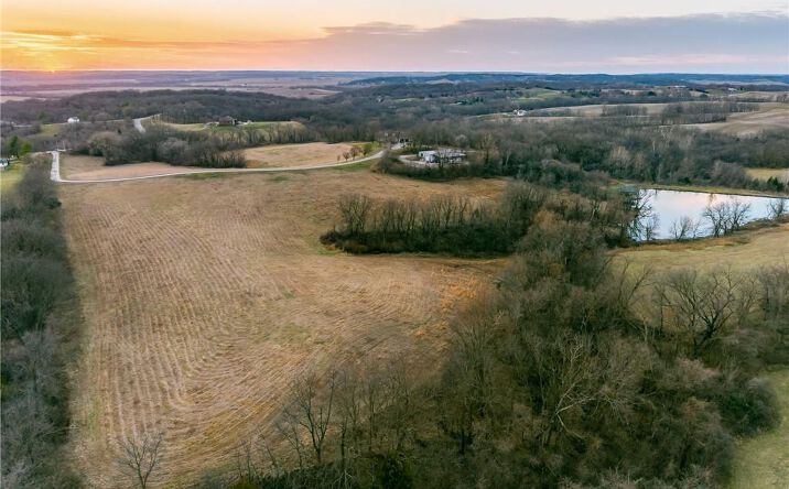Pictures of Land, Special Purpose property located at Lot 1 NW Moore Road, County/Other, MO 64153 for sales - image #1