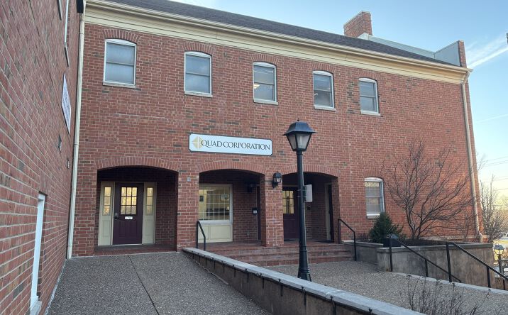 Pictures of Multifamily, Office property located at 2332 E Kimberly Road, Davenport, IA 52807 for sales - image #1