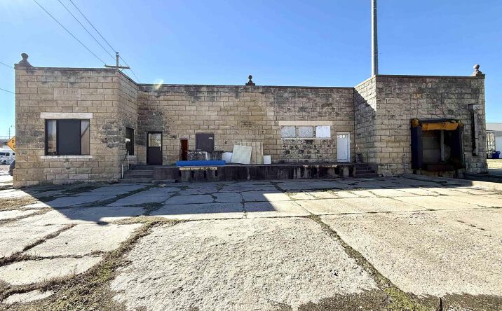 Pictures of Office property located at 239 E 7th Street, Junction City, KS 66441 for sales - image #1