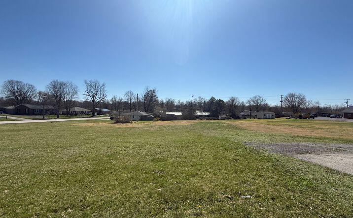 Pictures of Land property located at 1701 Louisville Rd Lots 1-3, Frankfort, KY 40601 for sales - image #1