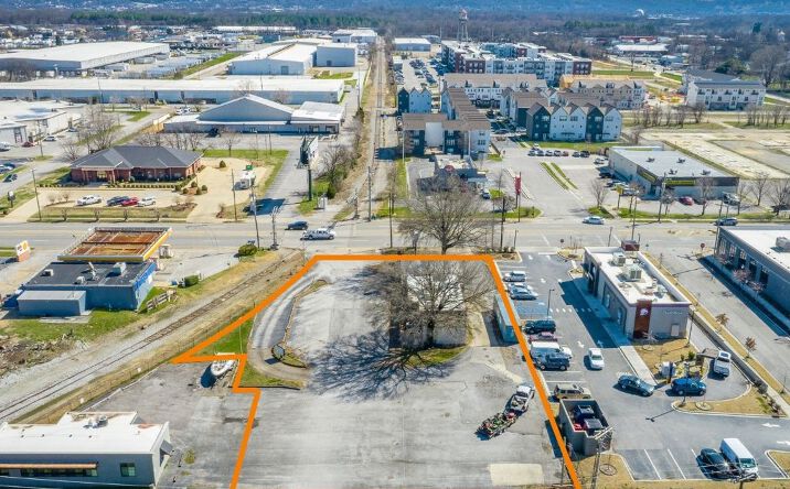 Pictures of Land, Retail property located at 3147 Broad St, Chattanooga, TN 37408 for sales - image #1