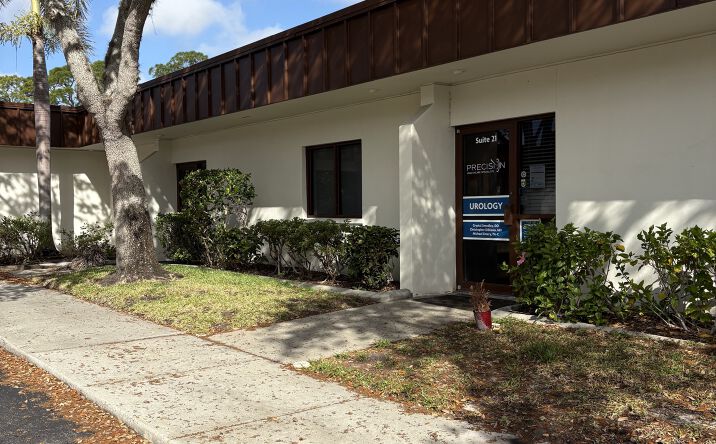 Pictures of Office property located at 2400 Harbor Blvd, Port Charlotte, FL 33952 for sales - image #1