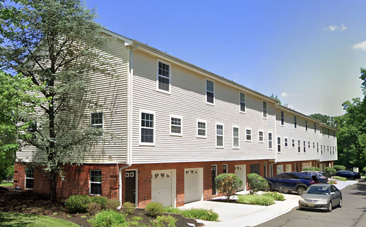 Pictures of Multifamily property located at 133 Aberdeen Rd, Matawan, NJ 07747 for sales - image #1