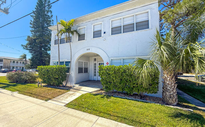 Pictures of Multifamily property located at 215 S Seacrest Blvd, Boynton Beach, FL 33435 for sales - image #1