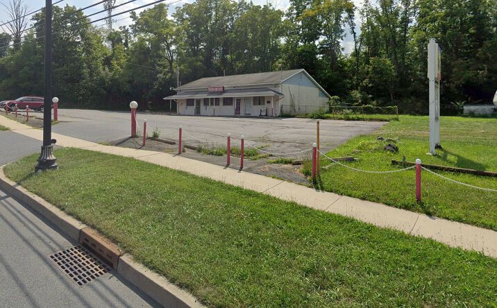 Pictures of Retail property located at 968 Hellertown Rd, Bethlehem, PA 18015 for sales - image #1