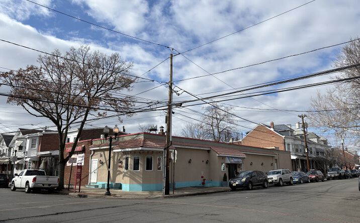 Pictures of Retail property located at 762 Roebling Ave, Trenton, NJ 08611 for sales - image #1