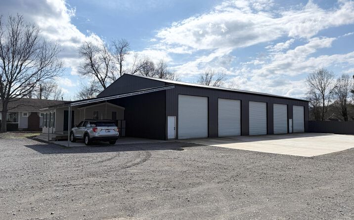 Pictures of Industrial property located at 1409 McFarland Ave, Rossville, GA 30741 for sales - image #1