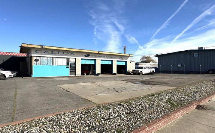 Pictures of Industrial, Office, Retail property located at 626 W Lewis St, Pasco, WA 99301 for sales - image #1