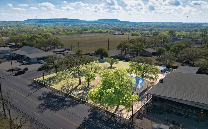 Pictures of Land, Office, Mixed Use property located at 1007 Llano St, Fredericksburg, TX 78624 for sales - image #1