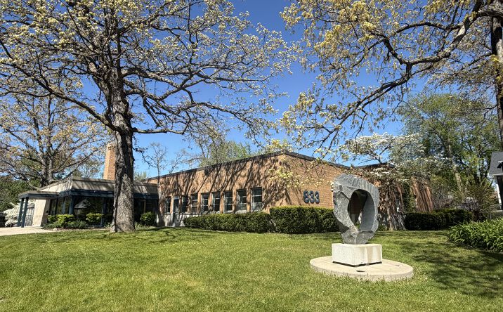 Pictures of Office property located at 833 Lake Dr SE, Grand Rapids, MI 49506 for sales - image #1