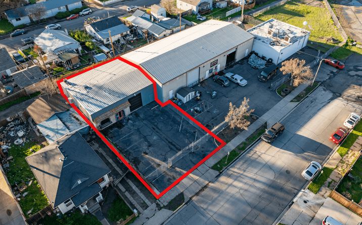 Pictures of Industrial property located at 727 Welch St, Medford, OR 97501 for sales - image #1