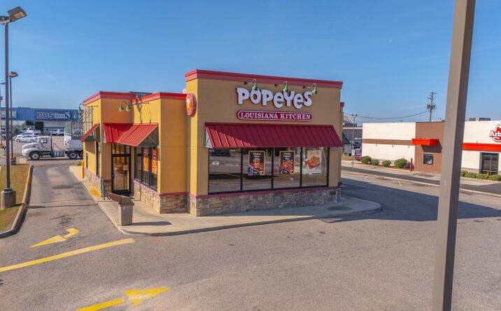Pictures of Retail property located at 707 Boll Weevil Cir, Enterprise, AL 36330 for sales - image #1