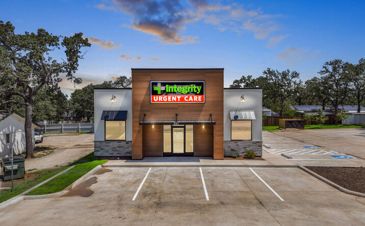Pictures of Office, Retail property located at 921 TX-199, Springtown, TX 76082 for sales - image #1