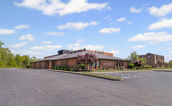 Pictures of Office property located at 18820 Bagley Rd, Cleveland, OH 44130 for sales - image #1