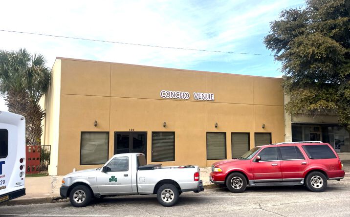 Pictures of Retail property located at 109 N Chadbourne St, San Angelo, TX 76903 for sales - image #1