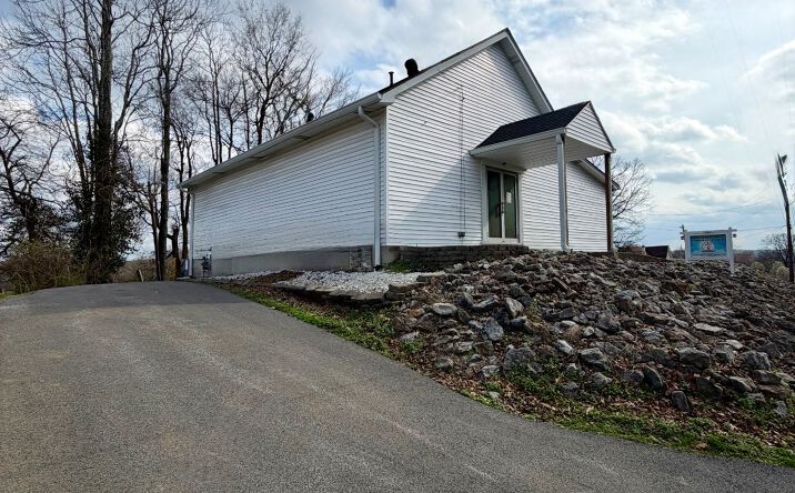 Pictures of Land property located at 610 E Reservoir st., Central City, KY 42330 for sales - image #1