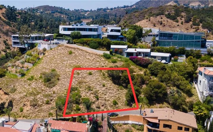 Pictures of Land property located at Quebec, Hollywood Hills East, CA 90068 for sales - image #1
