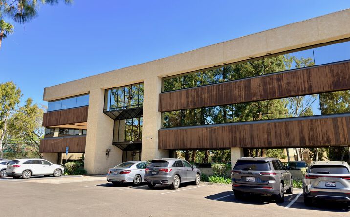 Pictures of Office property located at 674 County Square Dr, Ventura, CA 93003 for sales - image #1