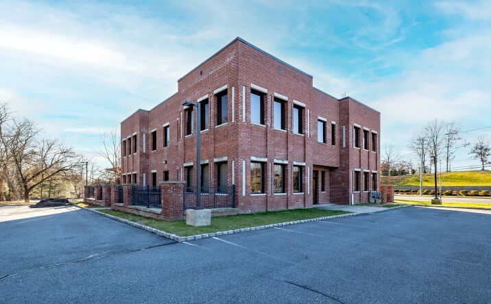 Pictures of Office property located at 263-265 Indian Head Rd, Kings Park, NY 11725 for sales - image #1