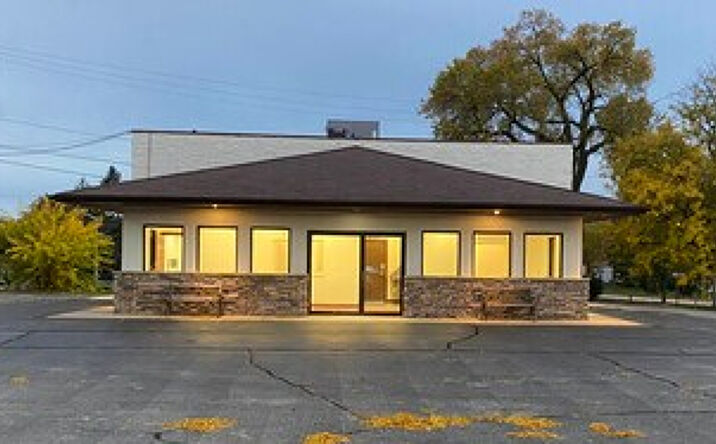 Pictures of Office, Retail property located at 4304 S Pennsylvania Ave, Lansing, MI 48910 for sales - image #1