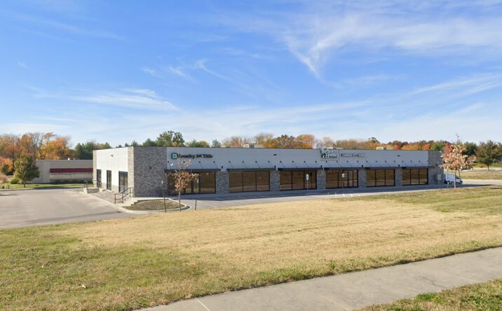 Pictures of Office property located at 8630 N Green Hills Rd, Kansas City, MO 64154 for sales - image #1